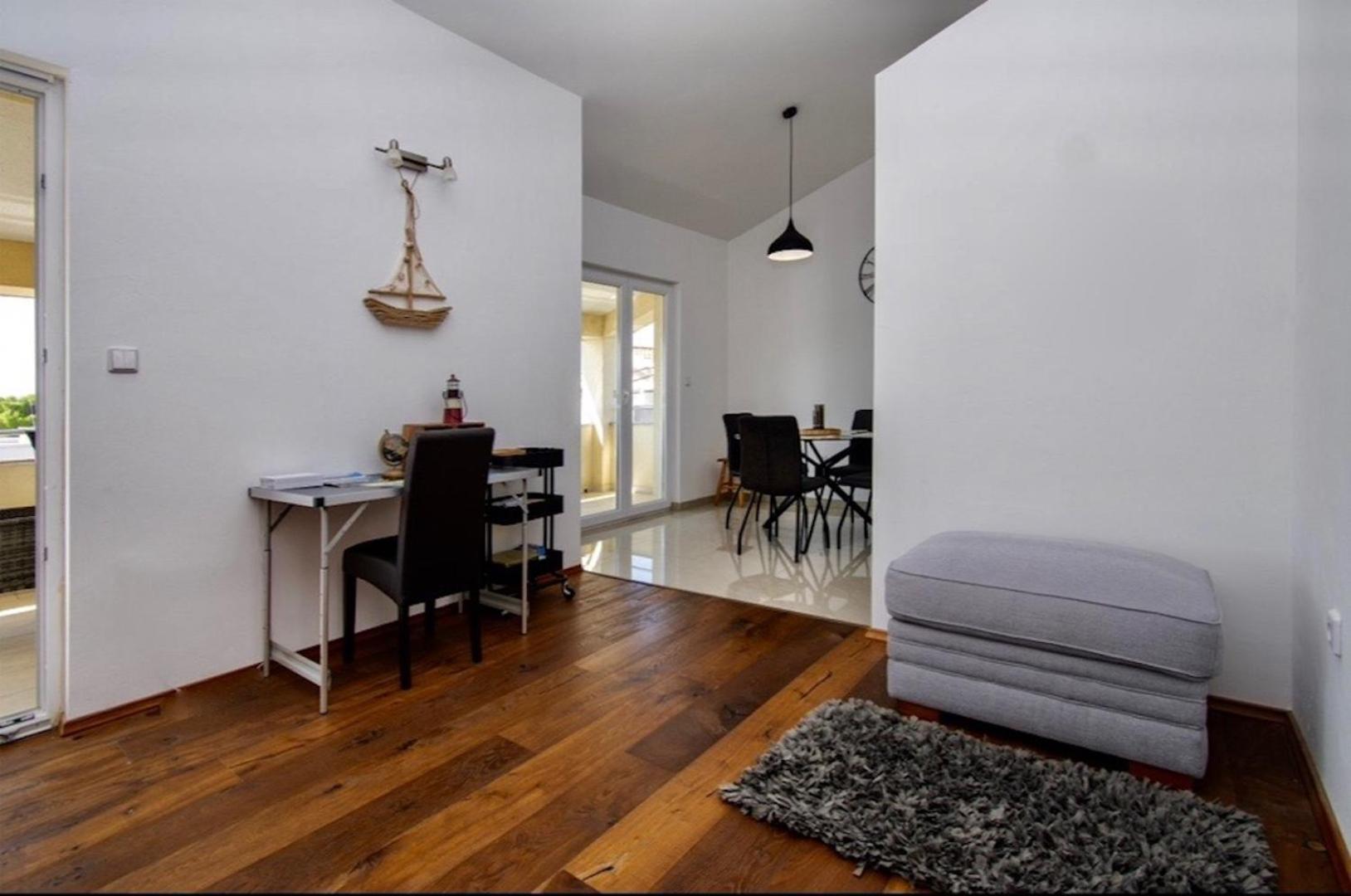 Apartments Mia Mara بروداريكا المظهر الخارجي الصورة