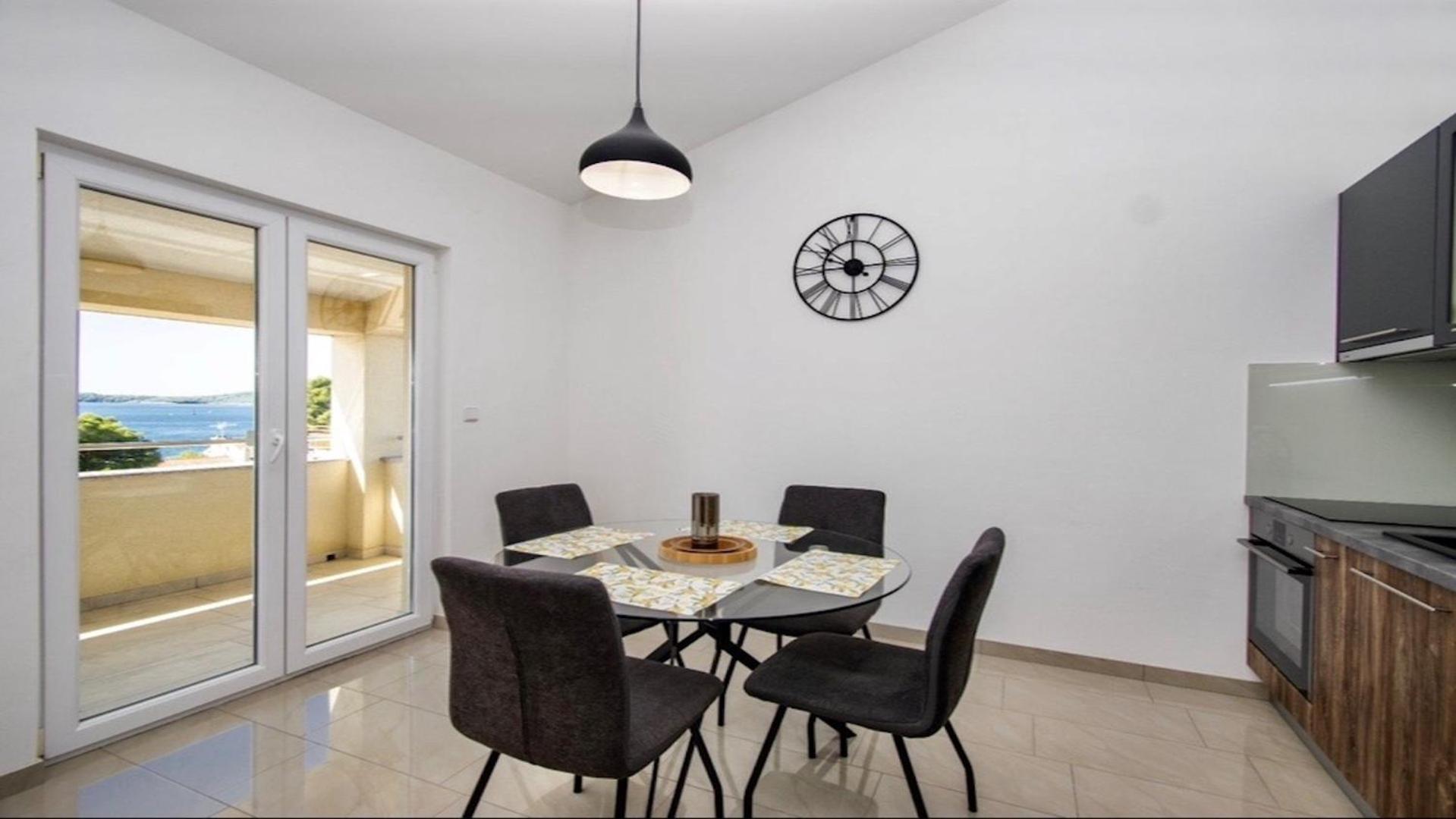 Apartments Mia Mara بروداريكا المظهر الخارجي الصورة