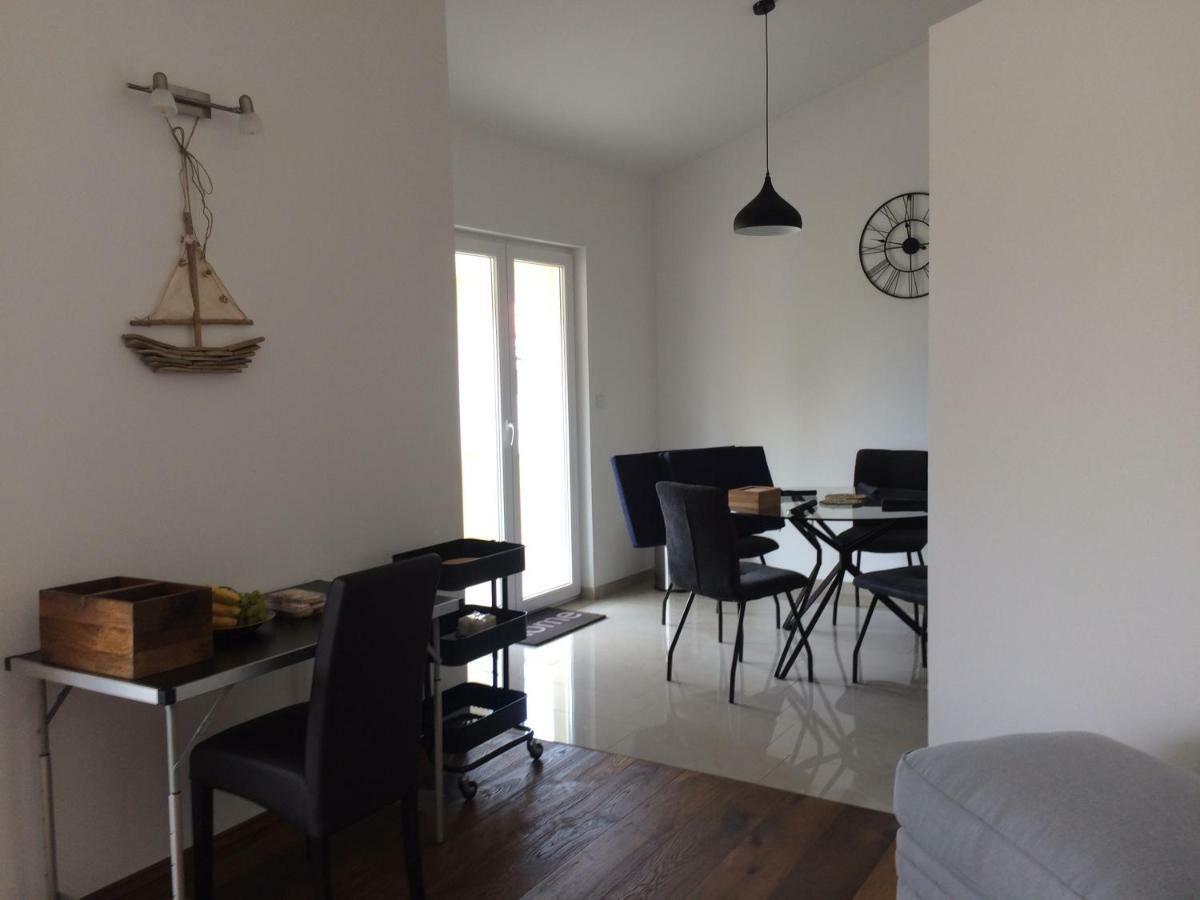 Apartments Mia Mara بروداريكا المظهر الخارجي الصورة
